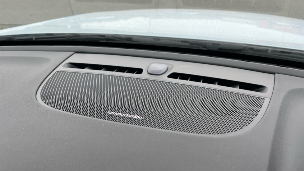 Used Volvo XC40 2024 for sale - 76244520: Photo 58