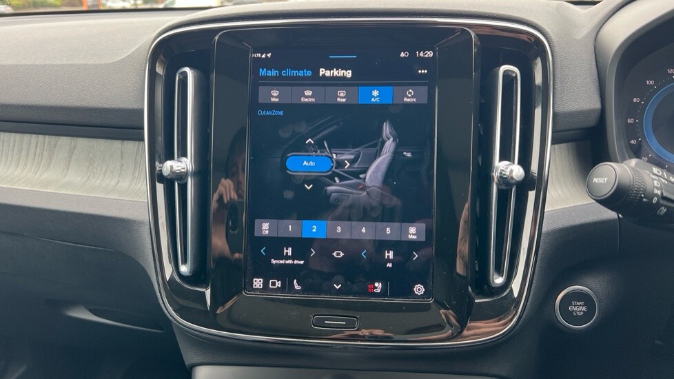 Used Volvo XC40 2024 for sale - 76244520: Photo 64