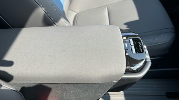 Used Volvo EX30 2025 for sale - 75484611: Photo 32