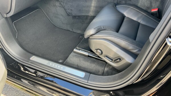 Used Volvo XC90 2025 for sale - 76062179: Photo 31