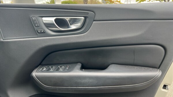 Used Volvo XC60 2020 for sale - 76208855: Photo 30