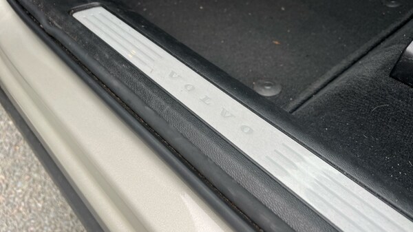 Used Volvo XC60 2020 for sale - 76208855: Photo 36