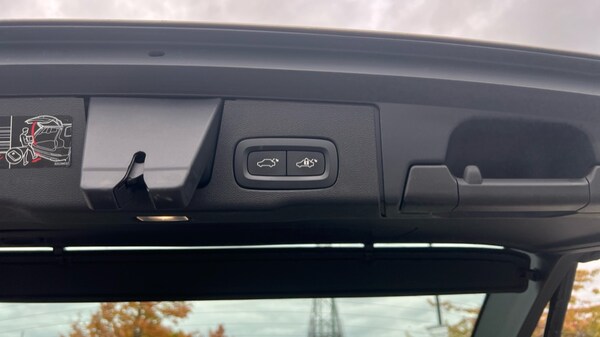 Used Volvo XC60 2020 for sale - 76208855: Photo 37