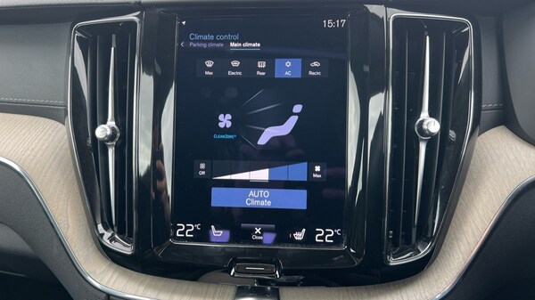 Used Volvo XC60 2020 for sale - 76208855: Photo 61