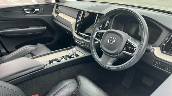 Used Volvo XC60 2020 for sale - 76208855: Photo 9