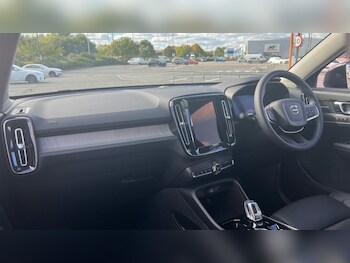 Used Volvo XC40 2025 for sale - 76180166: Photo 4
