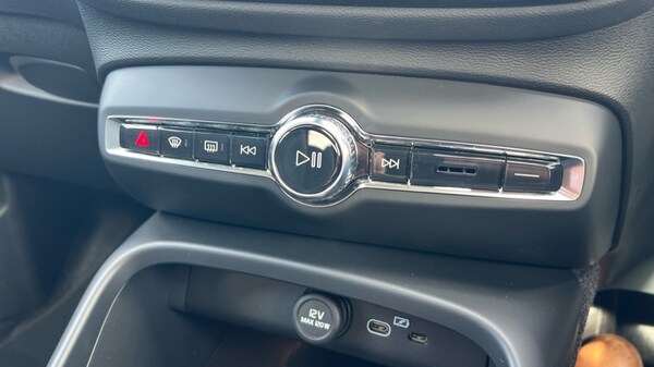 Used Volvo XC40 2025 for sale - 76180166: Photo 70