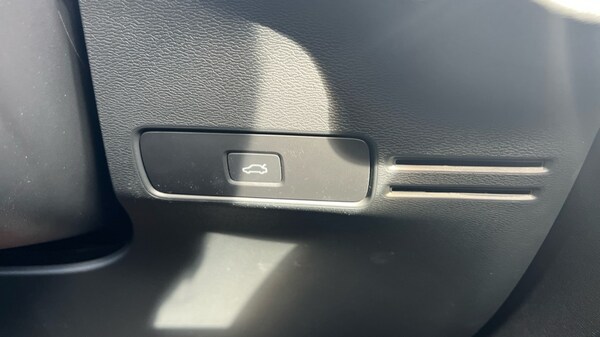 Used Volvo XC40 2025 for sale - 76180166: Photo 75