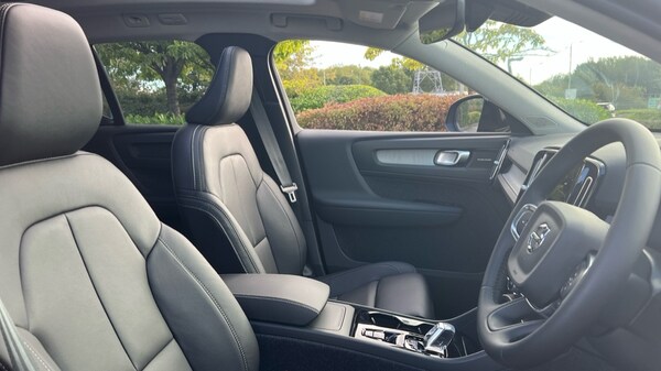 Used Volvo XC40 2025 for sale - 76180166: Photo 9