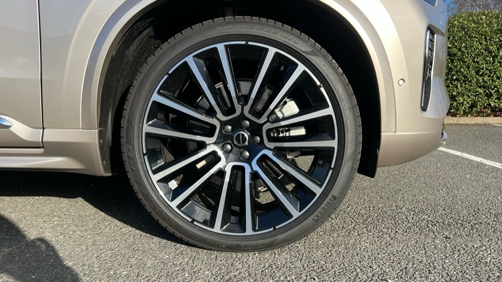 Used Volvo XC90 2025 for sale - 76062086: Photo 16