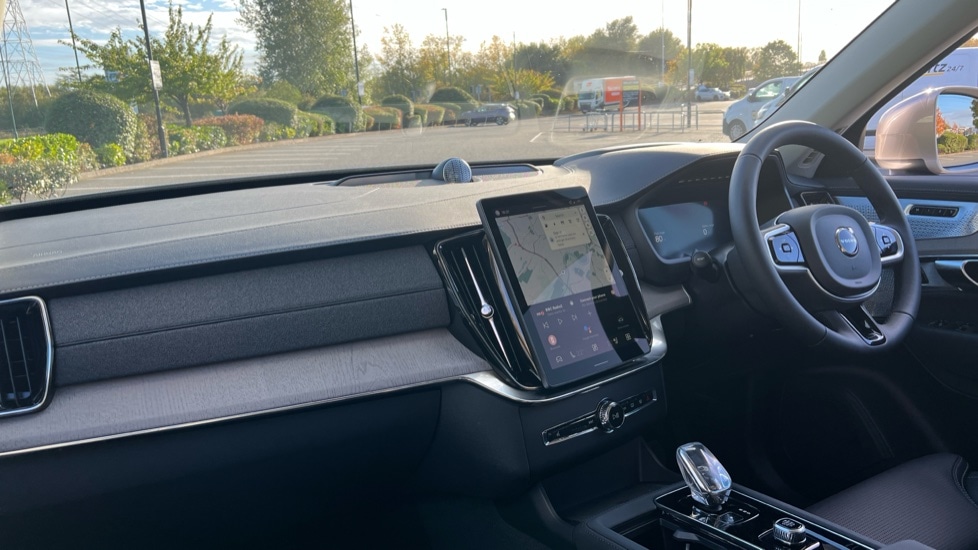 Used Volvo XC90 2025 for sale - 76062086: Photo 4