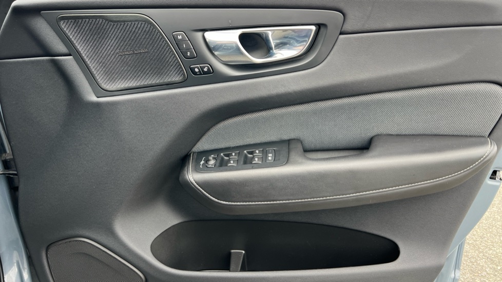 Used Volvo XC60 2021 for sale - 76025267: Photo 15