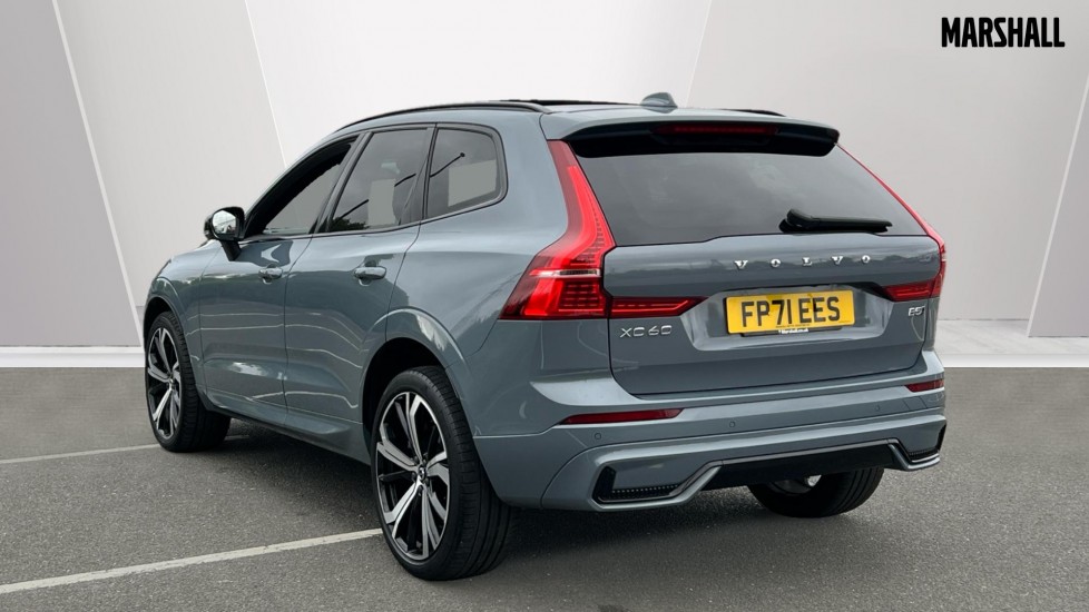Used Volvo XC60 2021 for sale - 76025267: Photo 2