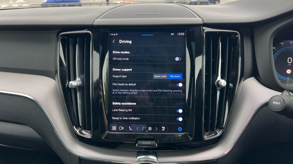 Used Volvo XC60 2021 for sale - 76025267: Photo 41