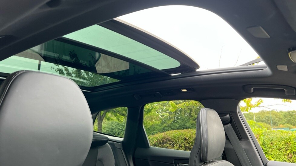 Used Volvo XC60 2021 for sale - 76025267: Photo 44