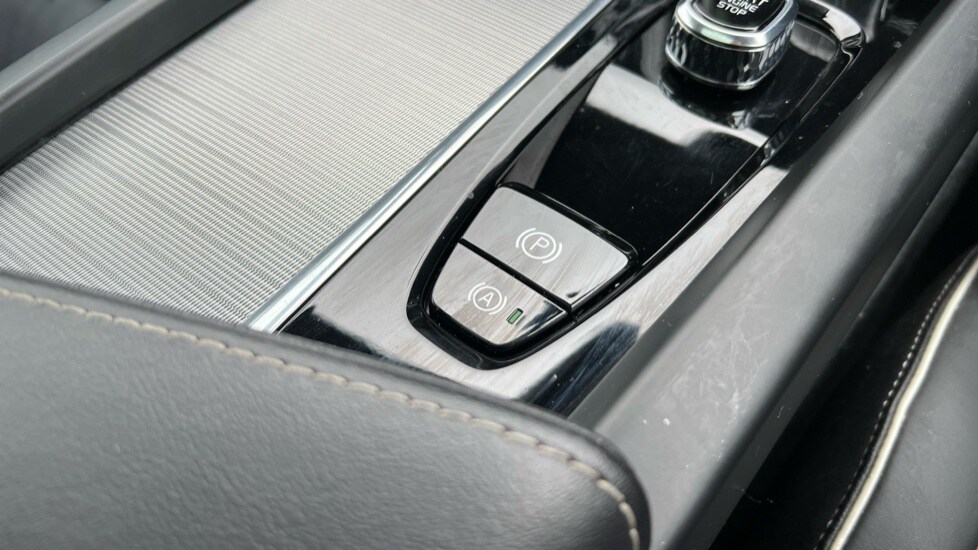 Used Volvo XC60 2021 for sale - 76025267: Photo 72
