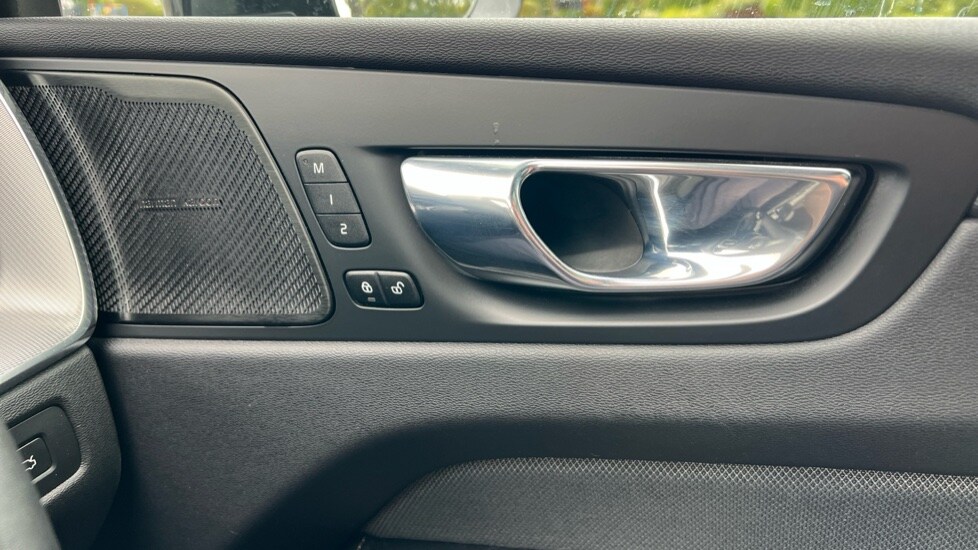 Used Volvo XC60 2021 for sale - 76025267: Photo 75