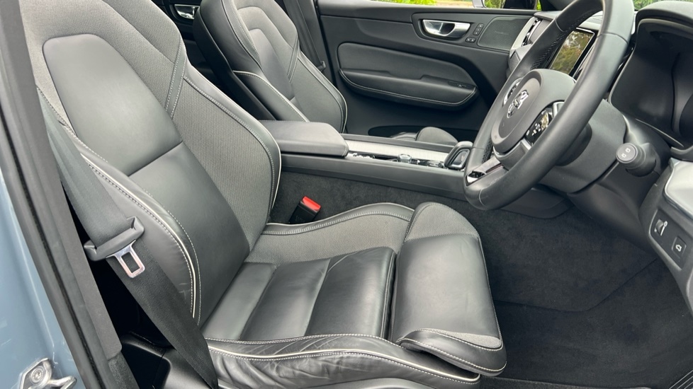 Used Volvo XC60 2021 for sale - 76025267: Photo 9
