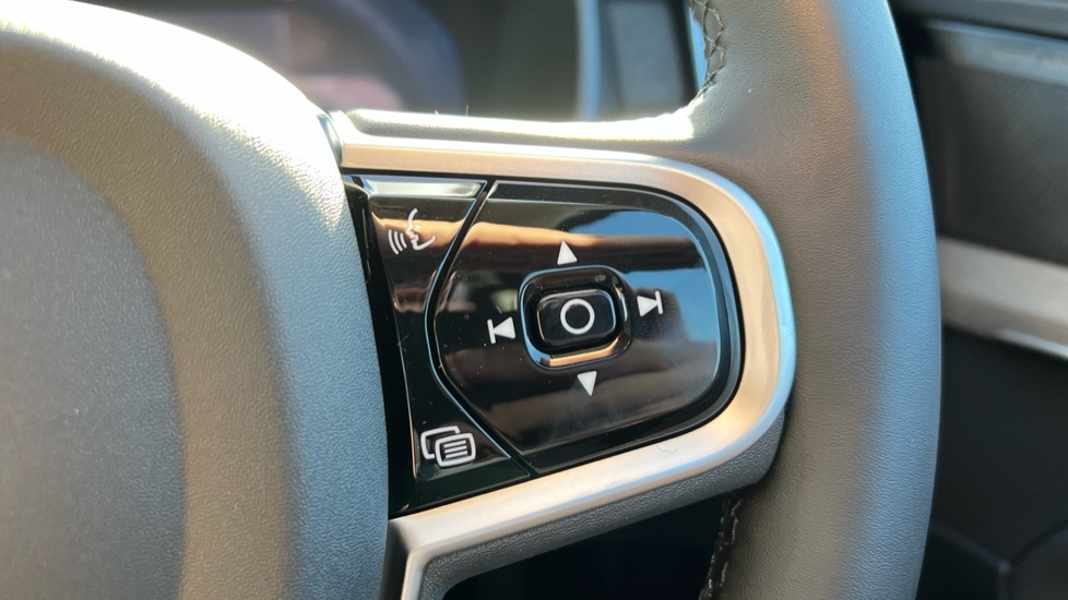 Used Volvo XC90 2025 for sale - 77042837: Photo 19