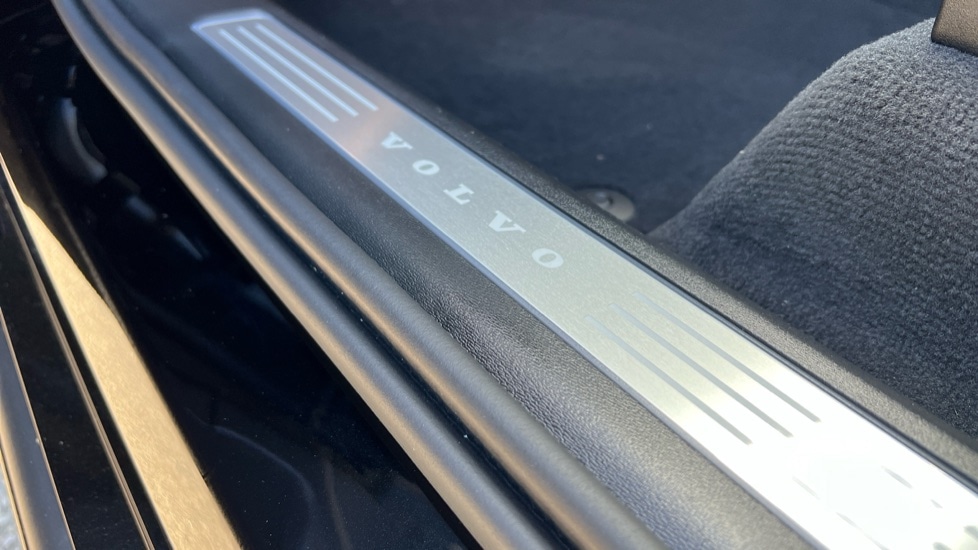 Used Volvo XC90 2025 for sale - 77042837: Photo 41