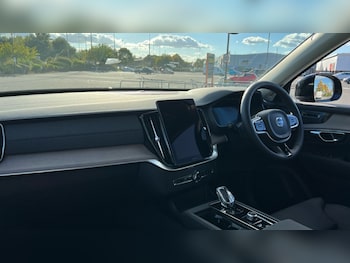 Used Volvo XC90 2025 for sale - 77042837: Photo