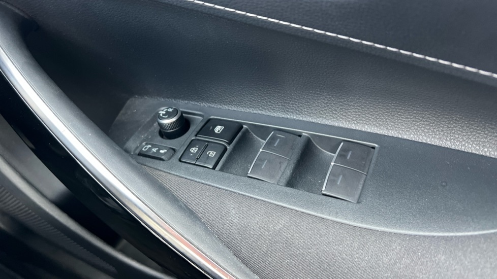 Used Toyota Corolla 2023 for sale - 76312146: Photo 50