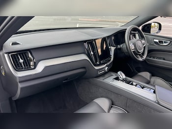 Used Volvo XC60 2024 for sale - 75954750: Photo