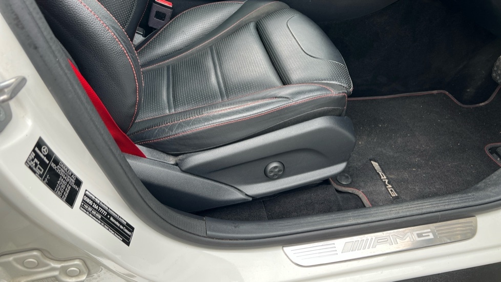 Used Mercedes-Benz GLC 2018 for sale - 76208752: Photo 32