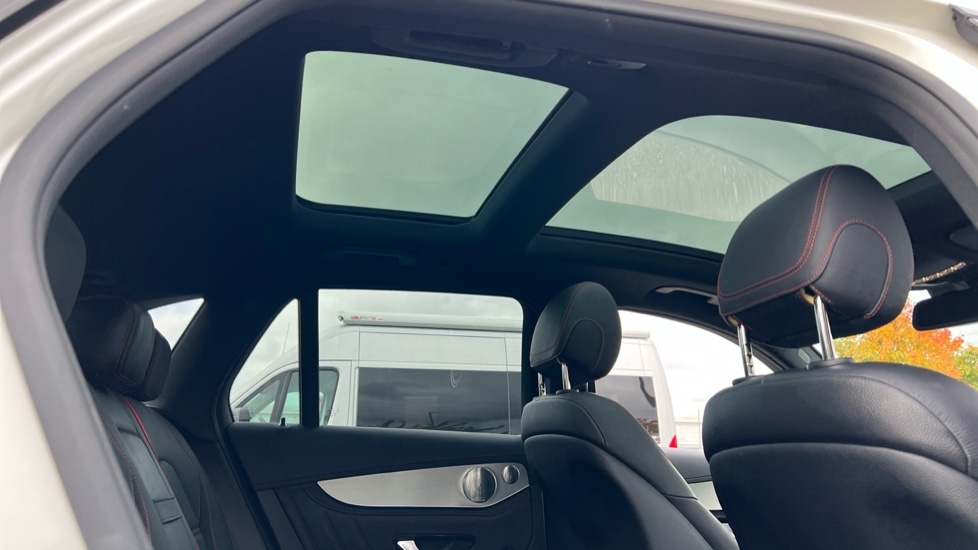 Used Mercedes-Benz GLC 2018 for sale - 76208752: Photo 60