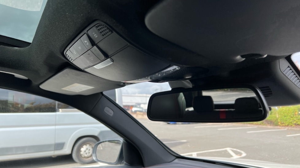 Used Mercedes-Benz GLC 2018 for sale - 76208752: Photo 64