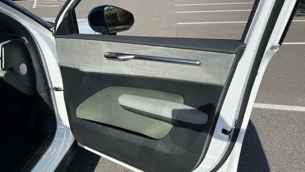 Used Volvo EX30 2025 for sale - 76145899: Photo 15