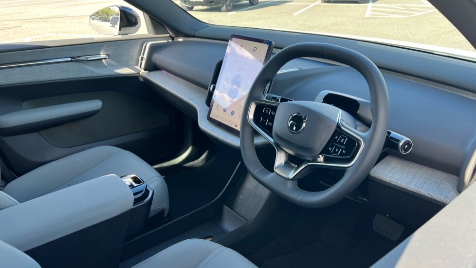 Used Volvo EX30 2025 for sale - 76145899: Photo 5