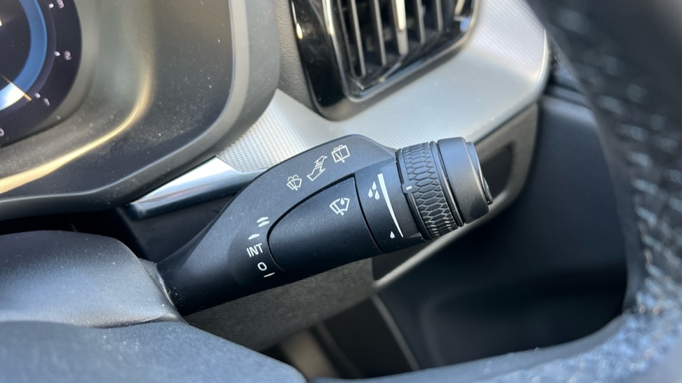 Used Volvo XC60 2023 for sale - 76851156: Photo 30