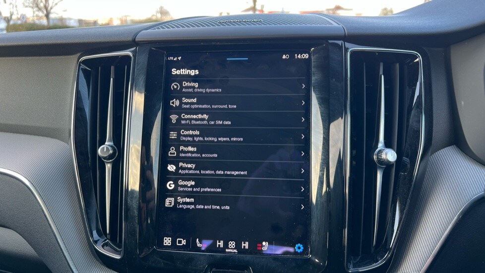 Used Volvo XC60 2023 for sale - 76851156: Photo 37