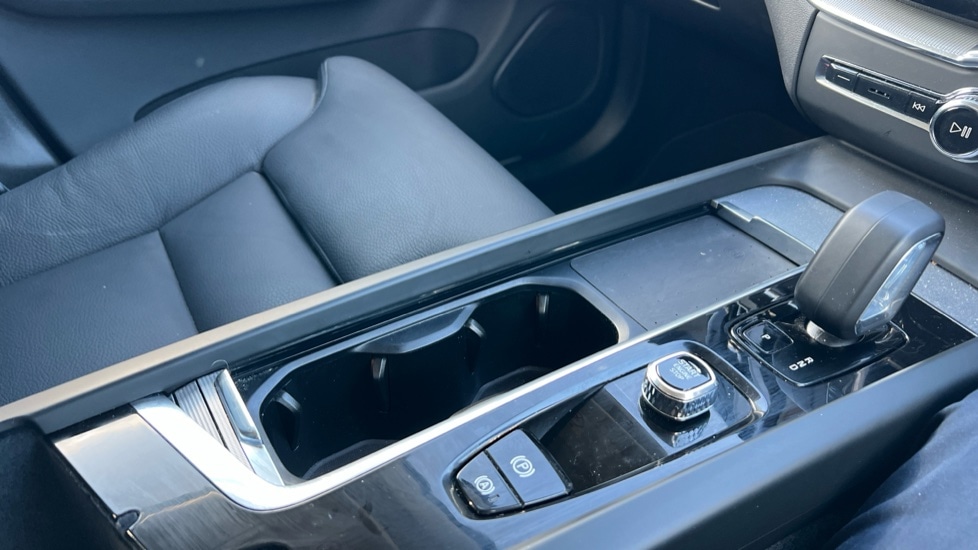 Used Volvo XC60 2023 for sale - 76851156: Photo 56