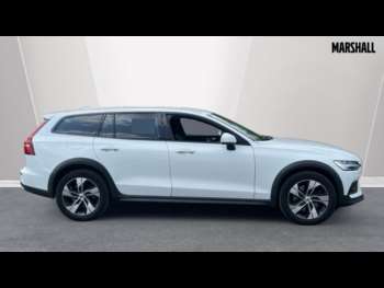 Used Volvo V60 2021 for sale - 74871435: Photo