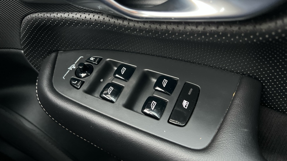 Used Volvo XC90 2021 for sale - 76609515: Photo 33