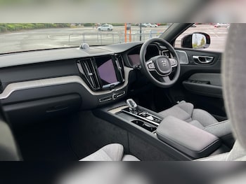 Used Volvo XC60 2022 for sale - 75672137: Photo