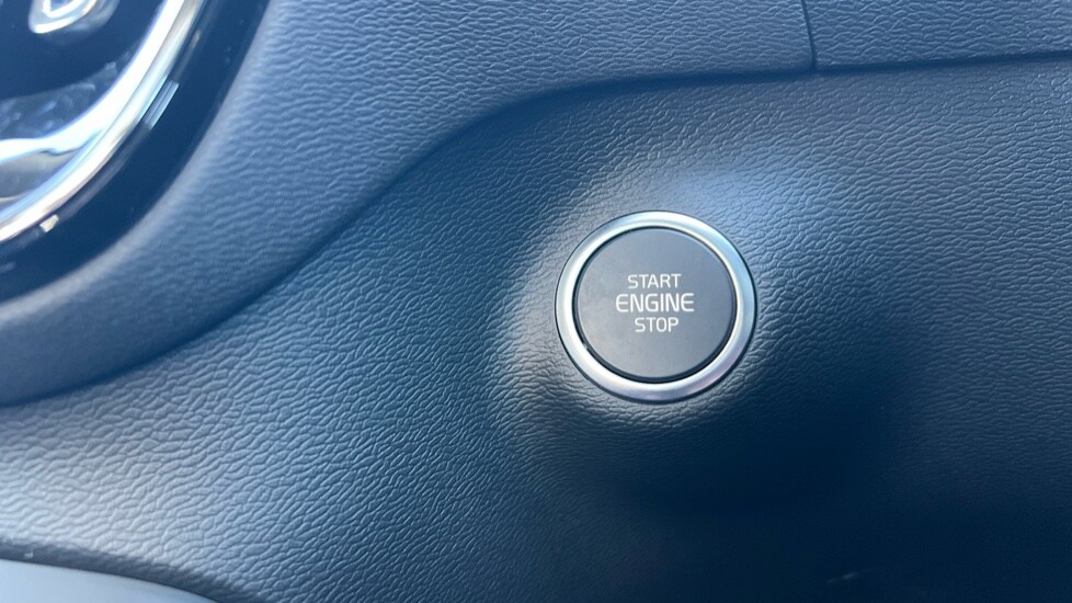 Used Volvo XC40 2024 for sale - 76514878: Photo 28