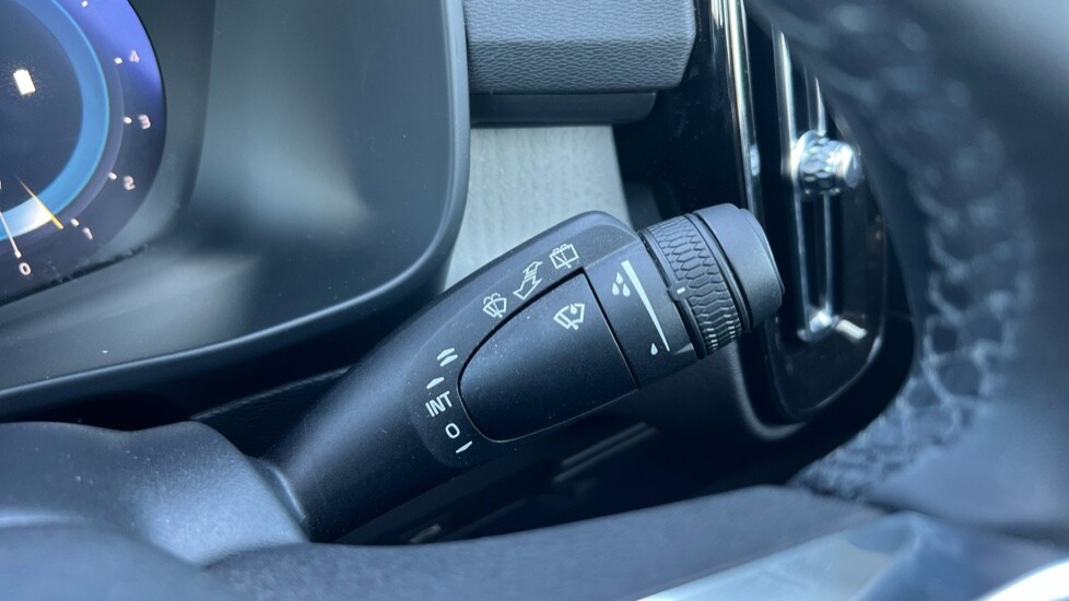 Used Volvo XC40 2024 for sale - 76514878: Photo 30