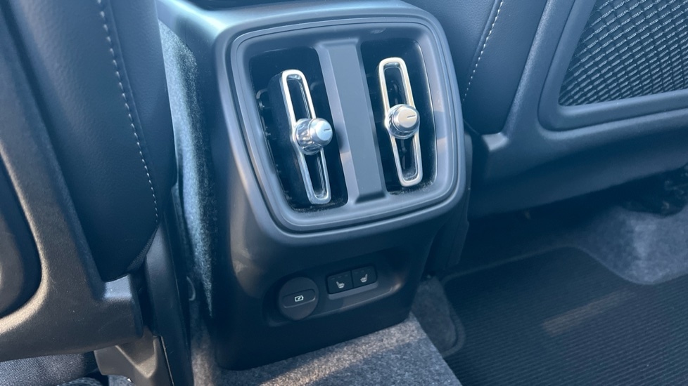 Used Volvo XC40 2024 for sale - 76514878: Photo 47