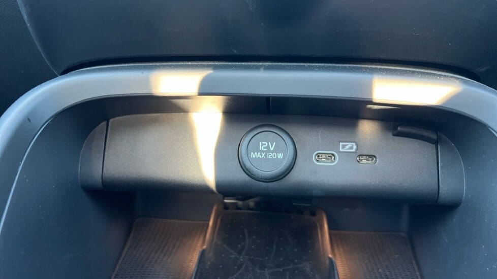 Used Volvo XC40 2024 for sale - 76514878: Photo 60