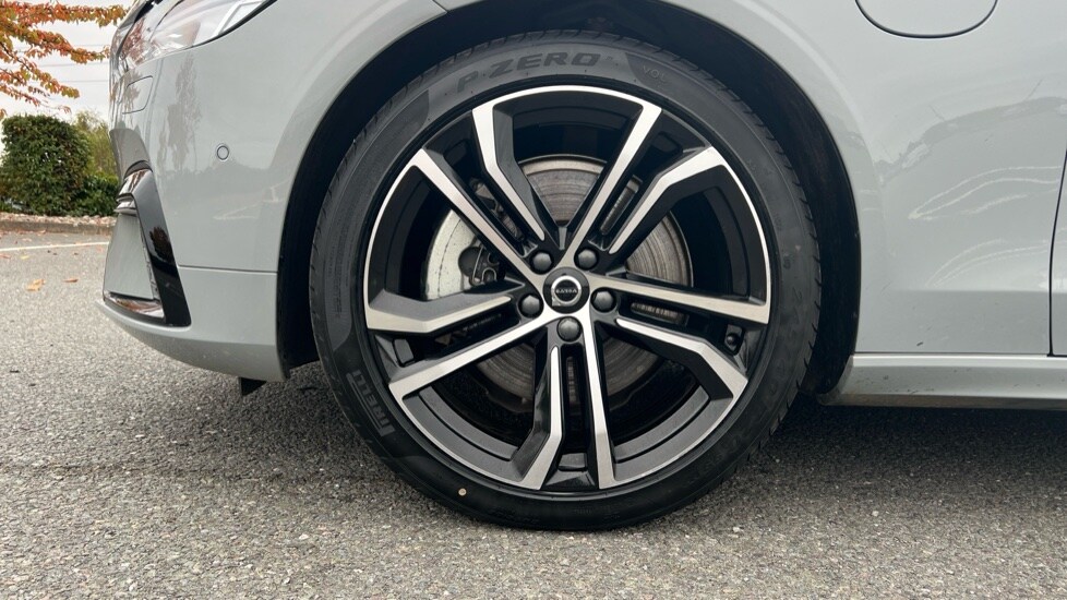Used Volvo V90 2024 for sale - 76172413: Photo 25