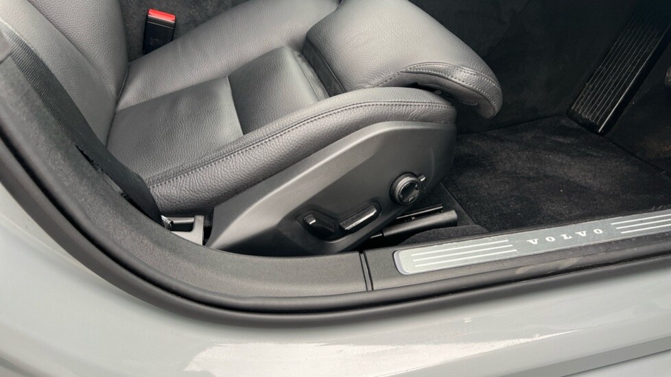 Used Volvo V90 2024 for sale - 76172413: Photo 31