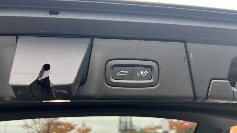 Used Volvo V90 2024 for sale - 76172413: Photo 41