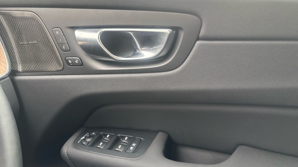 Used Volvo XC60 2025 for sale - 76709569: Photo 15