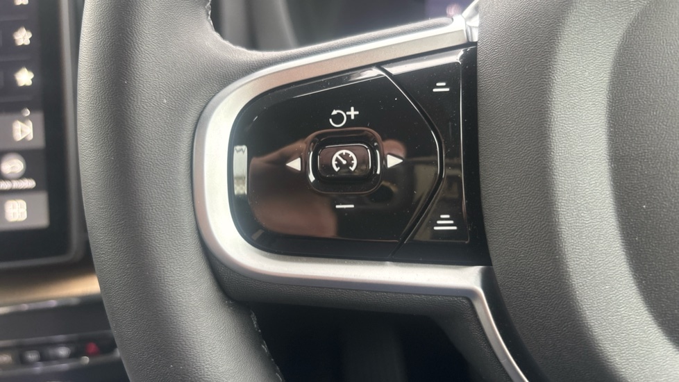 Used Volvo XC60 2025 for sale - 76709569: Photo 18