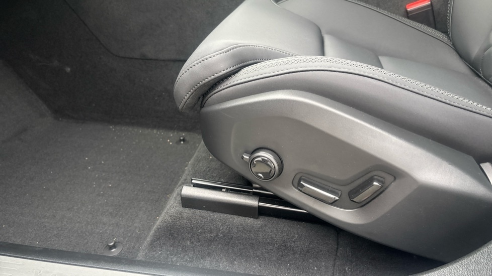 Used Volvo XC60 2025 for sale - 76709569: Photo 31