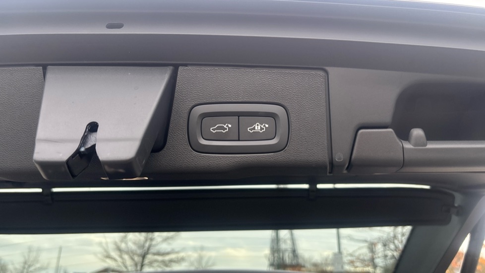 Used Volvo XC60 2025 for sale - 76709569: Photo 41