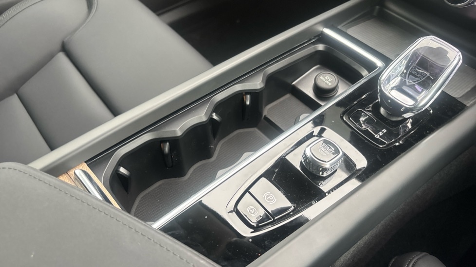 Used Volvo XC60 2025 for sale - 76709569: Photo 59